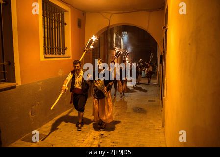 Festival de la descente aux flambeaux à la Pobla de Segur en l'honneur de la Vierge de Ribera, patrimoine immatériel de l'UNESCO dans les Pyrénées (Catalogne Espagne) Banque D'Images