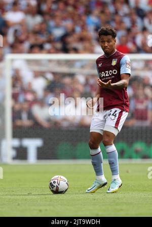 Birmingham, Royaume-Uni. 28th août 2022. Boubacar Kamara (AV) au match Aston Villa v West Ham United EPL, à Villa Park, Birmingham, Royaume-Uni sur 28 août 2022. Crédit : Paul Marriott/Alay Live News Banque D'Images