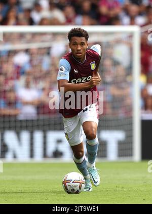 Birmingham, Royaume-Uni. 28th août 2022. Boubacar Kamara (AV) au match Aston Villa v West Ham United EPL, à Villa Park, Birmingham, Royaume-Uni sur 28 août 2022. Crédit : Paul Marriott/Alay Live News Banque D'Images