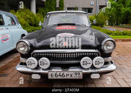 Black sport GAZ M21 Volga à l'exposition de voiture soviétique classique Banque D'Images