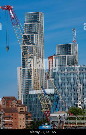 St George's Wharf, un neuf Elms, l'ambassade américaine et les développements autour de Vauxhall Cross Banque D'Images