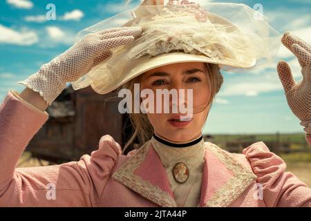 EMILY BROND en ANGLAIS (2022), dirigée par HUGO BLICK. Crédit: BBC / Album Banque D'Images