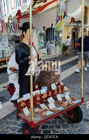 Casamicciola terme (Ischia) célèbre magasin qui vend des cornes et des talismans typiques de la tradition napolitaine Banque D'Images