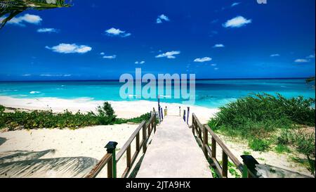 Une belle photo d'une plage ensoleillée à Exuma Bahamas Banque D'Images