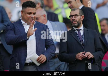 Barcelone, Espagne. 28th août 2022. Le président du Real Valladolid Ronaldo Nazario de Lima et son assistant David Espinar lors du match de la Liga entre le FC Barcelone et le Real Valladolid ont joué au stade Camp Nou sur 28 août 2022 à Barcelone, en Espagne. (Photo de Colas Buera / PRESSIN) Credit: PRESSINPHOTO SPORTS AGENCY/Alay Live News Banque D'Images