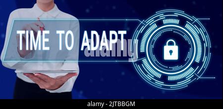 Inspiration montrant le temps de s'adapter. Le moment du concept d'entreprise pour s'adapter aux changements adopter l'innovation Homme tenant la tablette avec des données tardives et Banque D'Images
