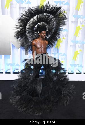 Lil NAS X assiste aux 2022 VMA MTV au Prudential Centre on 28 août 2022 à Newark, New Jersey. Photo : Jeremy Smith/imageSPACE Banque D'Images