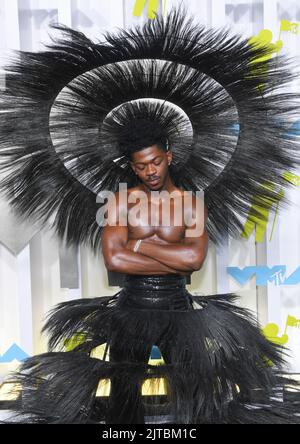 Lil NAS X assiste aux 2022 VMA MTV au Prudential Centre on 28 août 2022 à Newark, New Jersey. Photo : Jeremy Smith/imageSPACE Banque D'Images