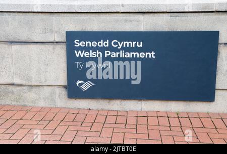 Panneau extérieur Ty Hywel / Hywel House. Parlement gallois. Senedd Cymru. Baie de Cardiff , été 2022 Banque D'Images