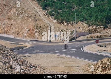 Autoroute sur la péninsule de Peljesac en construction Banque D'Images