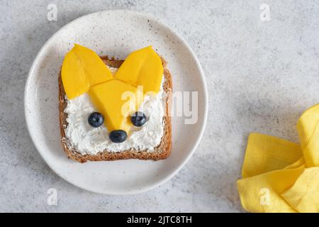 Sandwich enfant en forme de renard Banque D'Images