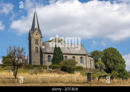 Église paroissiale protestante de Kirburg du 19th siècle, chaîne de montagnes Westerwald, Rhénanie-Palatinat, Allemagne Banque D'Images