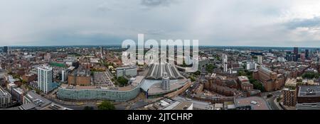 Vue panoramique sur Manchester et la station Piccadilly Banque D'Images