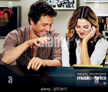 HUGH GRANT, AFFICHE DREW BARRYMORE, MUSIQUE ET PAROLES, 2007 Banque D'Images