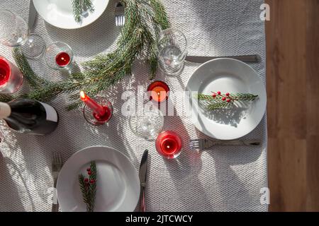 table de fête de noël servant à la maison Banque D'Images