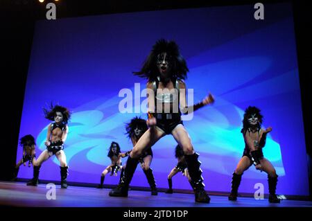 TROUPE DE DANSE, LE RAZZLE ÉBLOUIT : UN VOYAGE EN DANSE, 2007 Banque D'Images