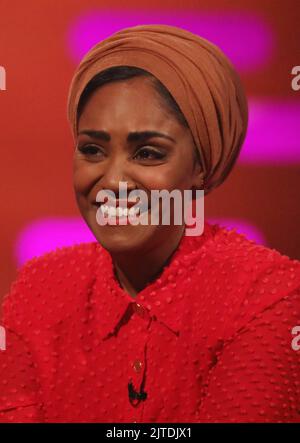 Photo du dossier datée du 17/10/2019 de la gagnante du Grand Bake Off Nadiya Hussain qui a dit comment la cuisine a aidé sa famille à faire face à la mort de sa belle-sœur. Hussain, 37 ans, qui a ensuite accueilli une série d'émissions de télévision après avoir remporté le spectacle de boulangerie en 2015, lui a raconté, en juin, à Instagram, la mort de sa belle-sœur Ramana du cancer à l'âge de 34 ans. Date de publication : mardi 30 août 2022. Banque D'Images