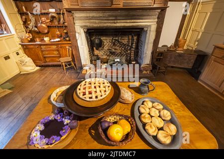 Angleterre, Kent, Rochester, Eastgate House, The 17th Century Kitchen Banque D'Images