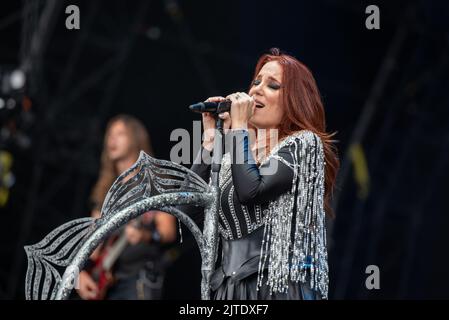 25 juin 2022: Simone Simons d'Epica se produit au festival Hellfest en plein air Banque D'Images