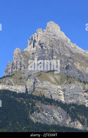 Aiguille de Varan et aiguille Rouge. Les aiguilles de warens. 2,544 m. Massif du Giffre. Faucigny. France. Haute-Savoie. Auvergne-Rhône-Alpes. France. Banque D'Images