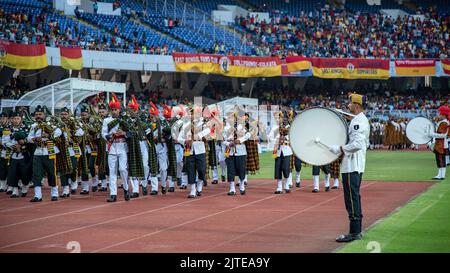 Kolkata, Inde. 28th août 2022. Les différents moments du match du groupe B du tournoi de football de la coupe Durand 131st entre les deux plus grands géants du football de club et le grand rival depuis des décennies. Mohunbagan (ATKMB) et Eastbengal (EEBFC) au stade de Salt Lake (VYBK), Kolkata, Inde, le 28th août 2022. Mohunbagan gagne le match de haute tension par 1-0 (propre but par Sumit Passi). (Photo par Amlan Biswas/Pacific Press) crédit: Pacific Press Media production Corp./Alay Live News Banque D'Images