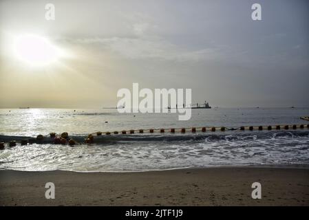 Un transporteur de vrac s'enfonce au large de la côte est, Gibraltar - 30th août 2022 Banque D'Images