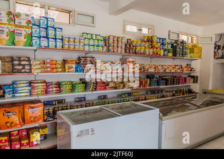 HARGEISA, SOMALILAND - 11 AVRIL 2019 : intérieur d'un supermarché à Hargeisa, capitale du Somaliland Banque D'Images