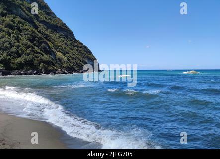 La magnifique baie de Citara avec sa plage suggestive dans la municipalité de Forio sur l'île d'Ischia (Italie, Naples, Campanie) (20) Banque D'Images