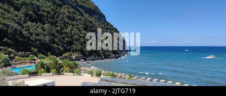 La magnifique baie de Citara avec sa plage suggestive dans la municipalité de Forio sur l'île d'Ischia (Italie, Naples, Campanie) (20) Banque D'Images