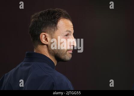 Leipzig, Allemagne. 30th août 2022. Football : coupe DFB, 1st tours, RB Leipzig - FC Teutonia Ottensen à la Red Bull Arena. L'entraîneur de Leipzig Domenico Tedesco se trouve dans le stade après le match. Credit: Jan Woitas/dpa/Alay Live News Banque D'Images