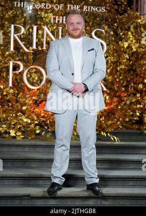 Owain Arthur assister à la fête d'après pour le Seigneur des anneaux : les anneaux du pouvoir, au British Museum, Londres. Date de la photo: Mardi 30 août 2022. Banque D'Images