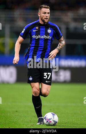 Milan, Italie. 30 août 2022. Milan Skriniar du FC Internazionale en action pendant la série Un match de football entre le FC Internazionale et les États-Unis Cremonese. Credit: Nicolò Campo/Alay Live News Banque D'Images