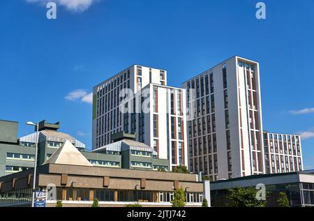 Immeuble d'appartements en hauteur à Coventry, Royaume-Uni Banque D'Images