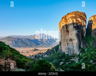 Paysage de Meteora au lever du soleil, Thessalie, Grèce Banque D'Images