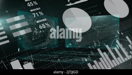 Image du traitement des données avec équations mathématiques sur fond noir Banque D'Images