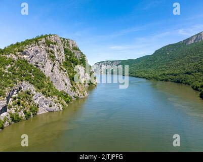 Panorama des gorges du Danube - tourné avec un drone Banque D'Images