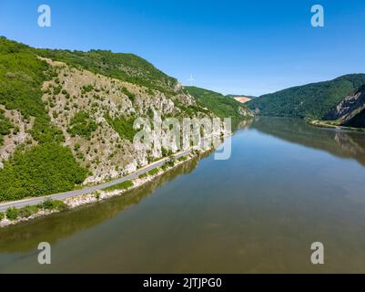 Panorama des gorges du Danube - tourné avec un drone Banque D'Images