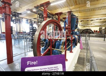 Machines historiques de pompes à incendie, au musée industriel de Bradford, à Moorside Mills, dans le West Yorkshire, Royaume-Uni Banque D'Images