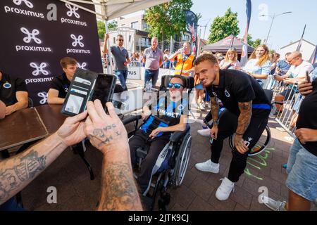 Brugge, Belgique, 31 août 2022. Noa Lang du Club photographié pendant la journée familiale de l'équipe belge de football Club Brugge KV, au stade Jan Breydel, à Bruges, le mercredi 31 août 2022. BELGA PHOTO KURT DESPLENTER Banque D'Images