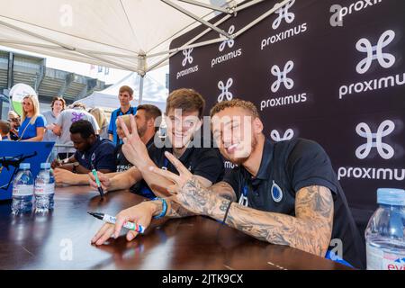 Brugge, Belgique, 31 août 2022. Eduard Sobol du Club et Noa Lang du Club photographiés pendant la journée familiale de l'équipe belge de football Club Brugge KV, au stade Jan Breydel, à Bruges, le mercredi 31 août 2022. BELGA PHOTO KURT DESPLENTER Banque D'Images