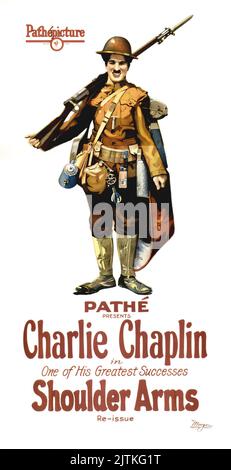 Poster de film pour Shoulder Arms Feat Charlie Chaplin 1918 - film silencieux Banque D'Images