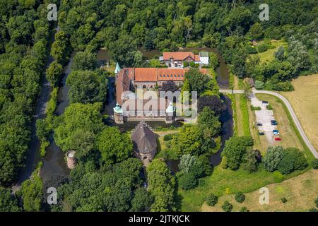 Vue aérienne, Château de Bladenhorst, Bladenhorst, Castrop-Rauxel, région de Ruhr, Rhénanie-du-Nord-Westphalie, Allemagne, DE, Europe, photographie aérienne, Région de Ruhr, C Banque D'Images