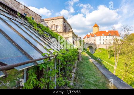 Château de Veveri, République tchèque. Ancien château ancien près de la ville de Brno dans la région de Moravie du Sud. Banque D'Images