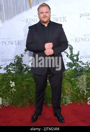 Owain Arthur arrivée à la première de Los Angeles « The Lord of the Rings: The Rings of Power », qui s'est tenue aux studios Culver de Culver City, CA sur 15 août 2022. © OConnor / AFF-USA.com Banque D'Images