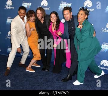 Jordan Calloway, Diane Farr, Max Thierlot, Stephanie Arcila, Kevin Alejandro et Jules Latimer assistent à la fête de poste Paramount Upfront 2022 tenue au 660, avenue Madison, sur 18 mai 2022, à New York ©Steven Bergman/AFF-USA.COM Banque D'Images