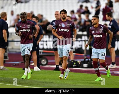 Londres, Royaume-Uni. 31st août 2022. Londres Royaume-Uni 31st août 2022Lucas Paqueta (West Ham, 11) arrive sur le terrain pour la première fois lors du match West Ham vs Tottenham Hotspur Premier League au London Stadium Stratford. Crédit : MARTIN DALTON/Alay Live News Banque D'Images