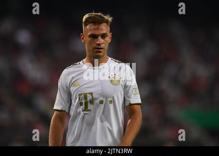 KOELN, ALLEMAGNE - AOÛT 28 2022 : Joshua Kimmich. Rhein Energie Stadion. Le match de football de DFB-Pokal Viktoria Koeln vs FC Bayern Munich Banque D'Images