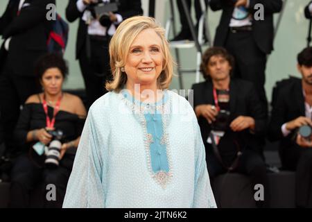 Lido Di Venezia, Italie. 31st août 2022. Hillary Clinton assiste au « bruit blanc » et à la cérémonie d'ouverture du tapis rouge au Festival international du film de Venise 79th sur 31 août 2022 à Venise, en Italie. © photo: Cinzia Camela. Crédit : Agence photo indépendante/Alamy Live News Banque D'Images