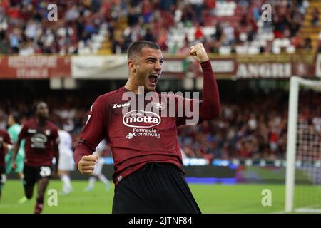 Foto Alessandro Garofalo/Lapresse 28 agosto 2022 Salerno, Italia sport calcio Salernitana vs Sampdoria - Campionato di calcio série A Tim 2022/2023 - Stadio Arechi. Nella foto: Federico Bonazzoli (US Salerntana 1919); 28 août 2022 Salerno, Italie football sportif Salerntana vs Samdoria - Ligue italienne de football de championnat a 2022/2023 - Stade Arechi. Dans la photo: Federico Bonazzoli (US Salernitana 1919); Banque D'Images