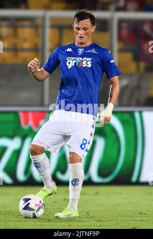 Foto Giovanni Evangelista/Lapresse 28 Agosto 2022 Lecce, Italia - sport, calcio - U.S. Lecce vs Empoli F.C. - CampionatoSerie A Tim 2022/23 - Stadio E. Giardiniero - via del Mare. Nella foto: Liam HendersonAout 28, 2022 Lecce, Italie - sport, football - États-Unis Lecce vs Empoli F.C. - Série de championnat italien A Tim 2022/23- E. Giardiniero - via del Mare Stadium. Dans la photo: Liam Henderson Banque D'Images